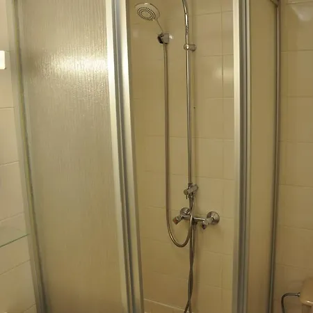 Hotel Acacia 2*